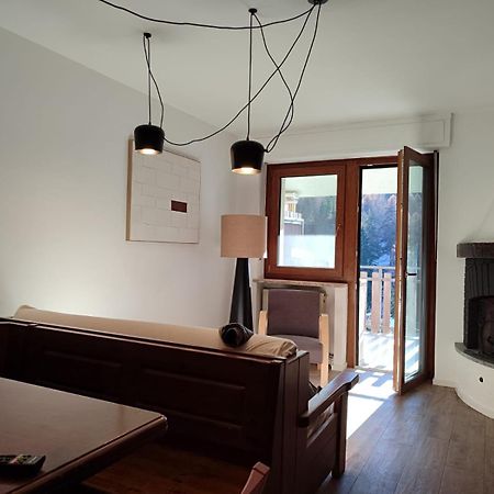 Appartamento Con Vista - Nuova Ristrutturazione Oulx Esterno foto